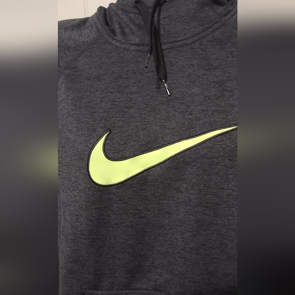 Nike sweater for women size small - Picture 4 of 4